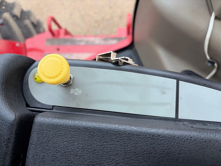 2012-case-ih-400-image-53