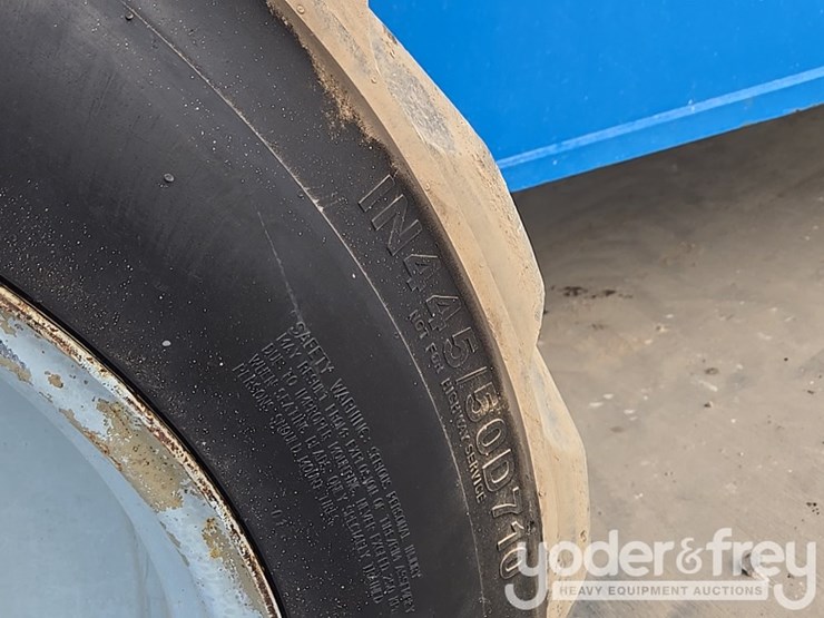 2015-genie-zx-135-image-71