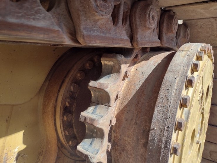 2004-caterpillar-d6r-xl-image-32