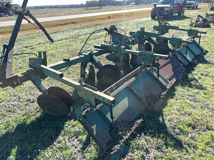 row-bedder---4-row-with-kmc-dirt-door-located-at-107-jernigan-swamp-rd.,-ahoskie,-nc-image-18