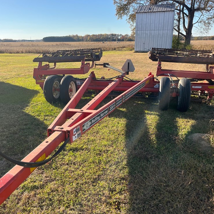 Univerferth 220 rolling harrow, 22’ folding, located at 276 Jonestown Rd Snow Hill NC call 252-531-8061 for more info.