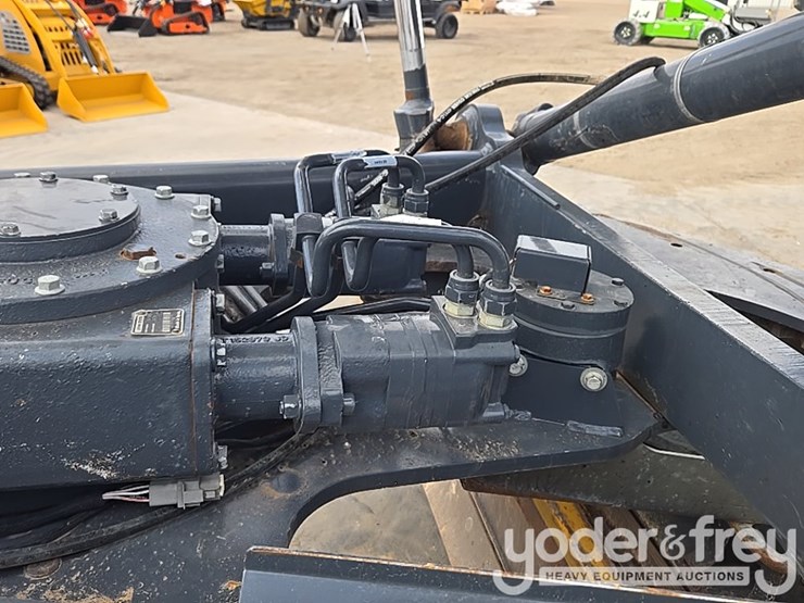 2017-deere-872g-image-28