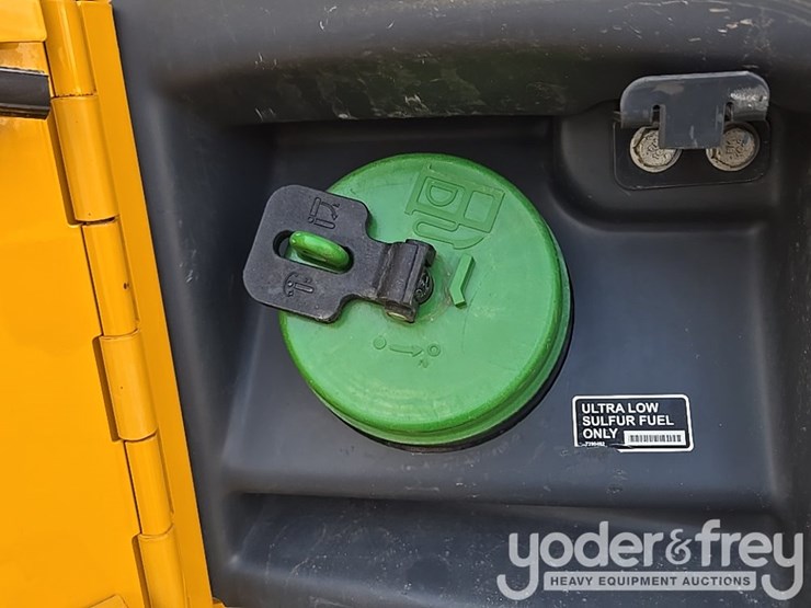 2017-deere-872g-image-112