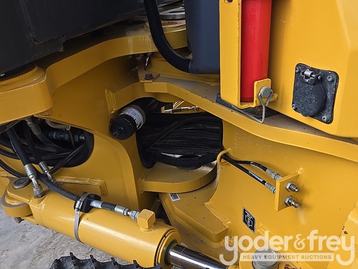 2017-deere-872g-image-133