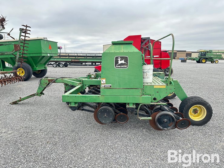 john-deere-1560-image-8