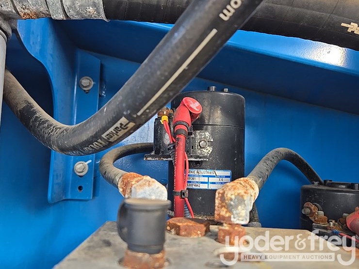 2015-genie-zx-135-image-108