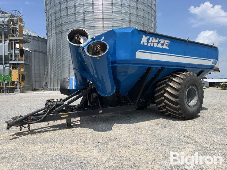 2014-kinze-1100-image-1