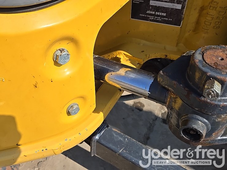 2020-deere-35g-image-42