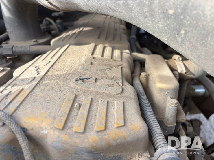 2000-caterpillar-10-image-52