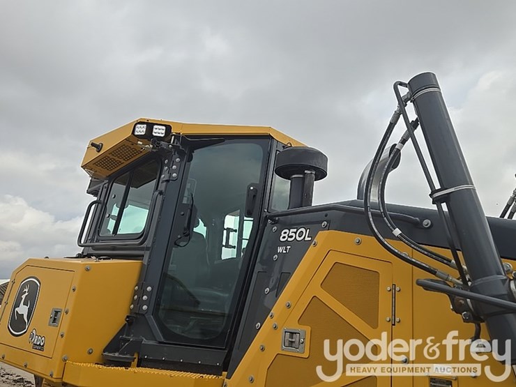 2019-deere-850l-wlt-image-97