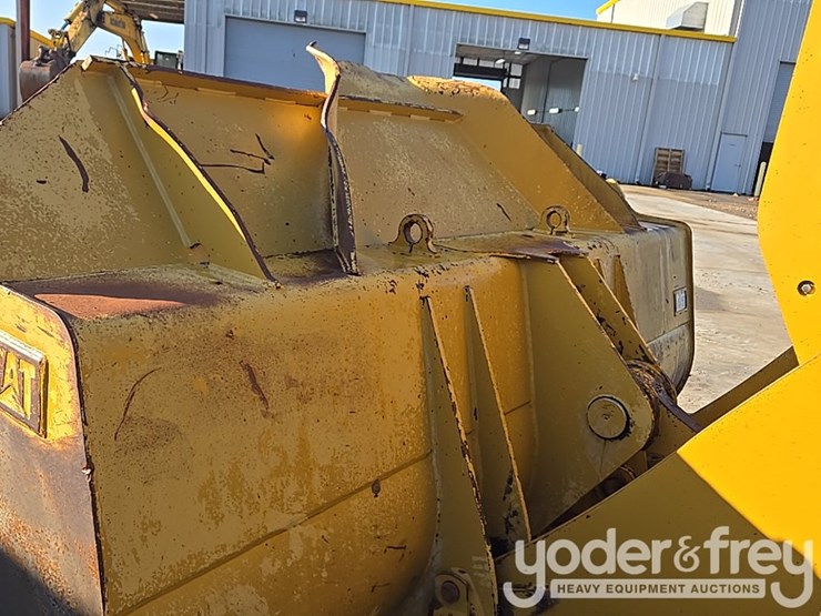 2016-caterpillar-950m-image-12