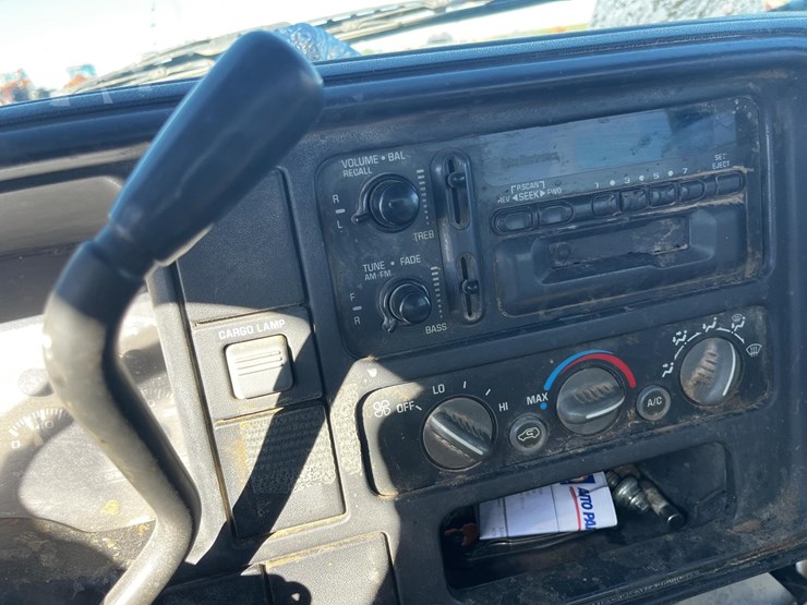 1997-gmc-sierra-2500-sl-image-6