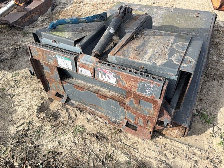 2008-caterpillar-60-image-22