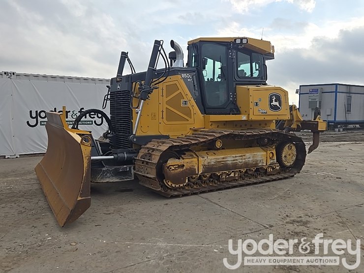 2019-deere-850l-wlt-image-1