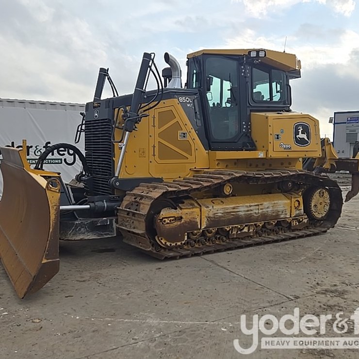 2019 DEERE 850L WLT