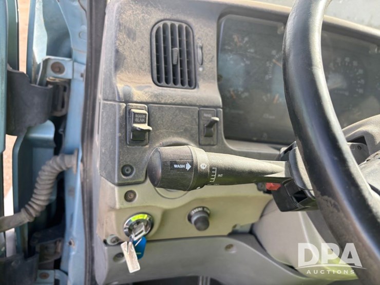 2000-caterpillar-10-image-77