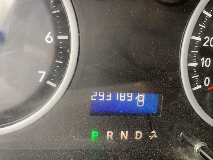 2010-dodge-crew-cab-pickup-image-23