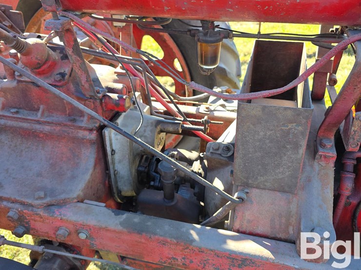 1938-farmall-f-20-2wd-tractor-image-17