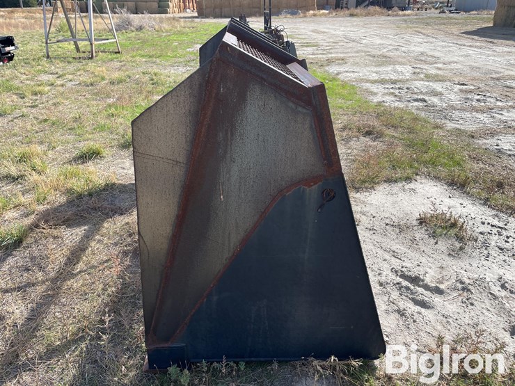 homemade-quick-attach-bucket-image-8