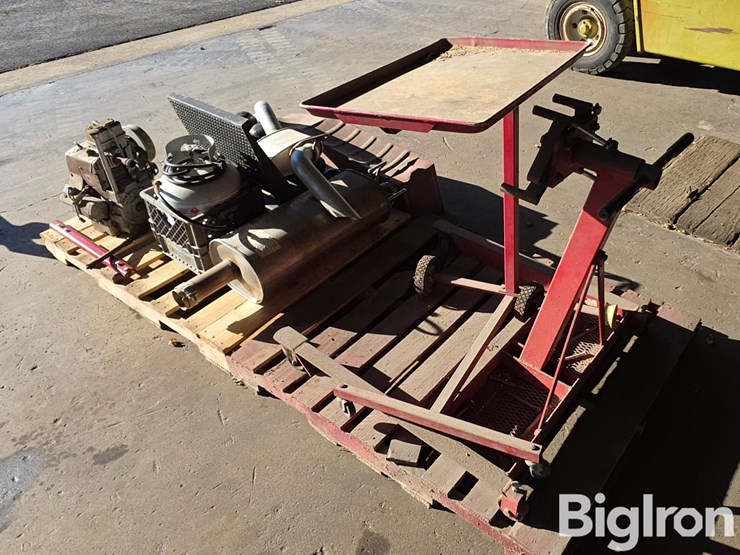 engine-stand-&-car-parts-image-5