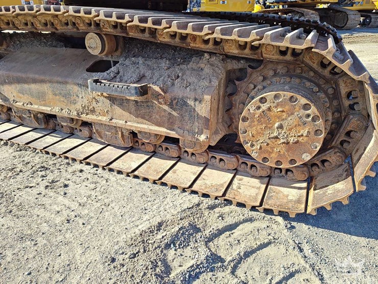 2019-hitachi-zx300-lc-image-17