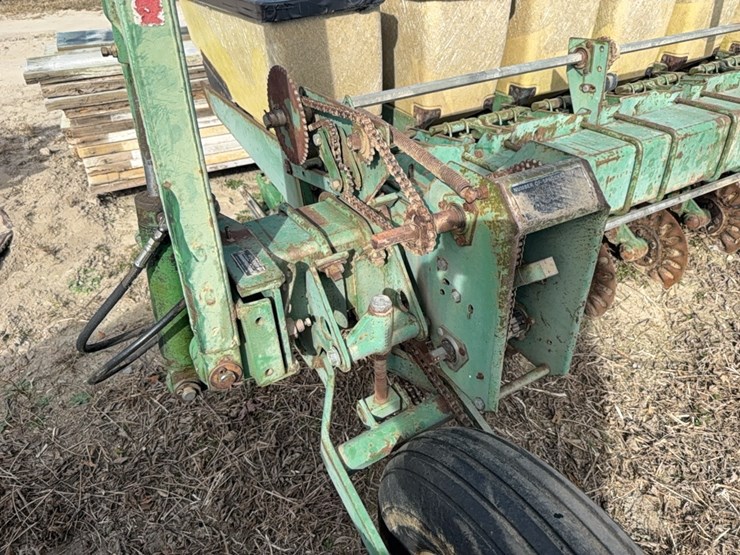 john-deere-7340-image-16