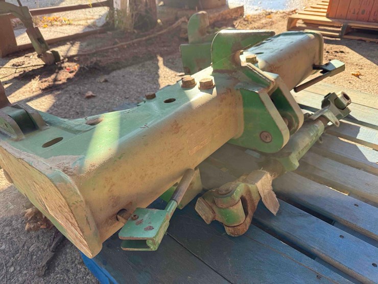 john-deere-quick-hitch-image-7