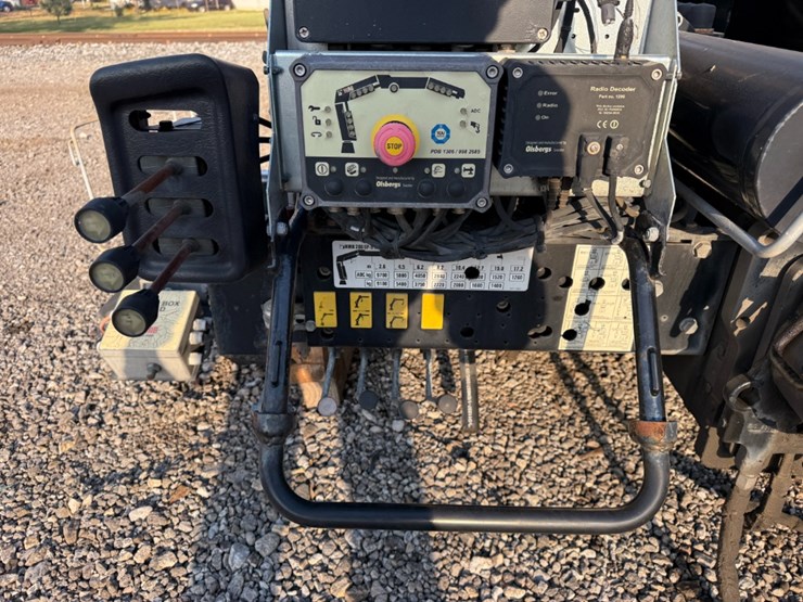 2012-hiab-288-ep-5-hipro-knuckle-crane-w/-22'6"-x-102"-steel-flatbed-w/-headache-rack-&-hiab-forks-image-10