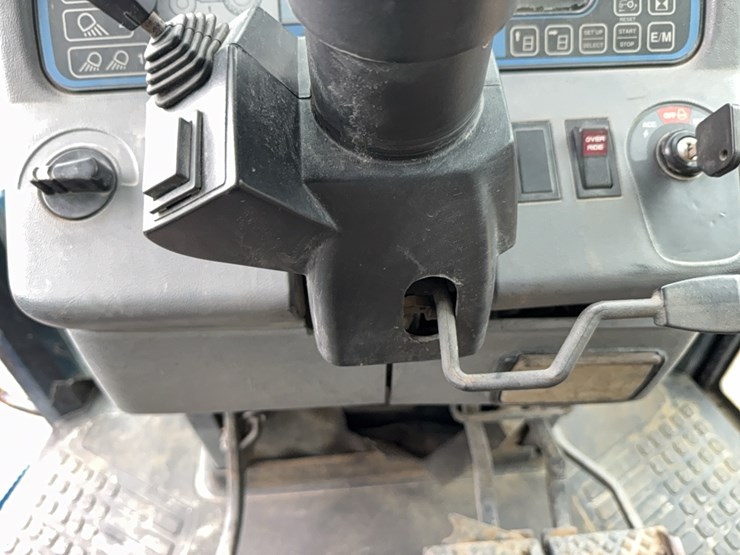 new-holland-8770-image-135