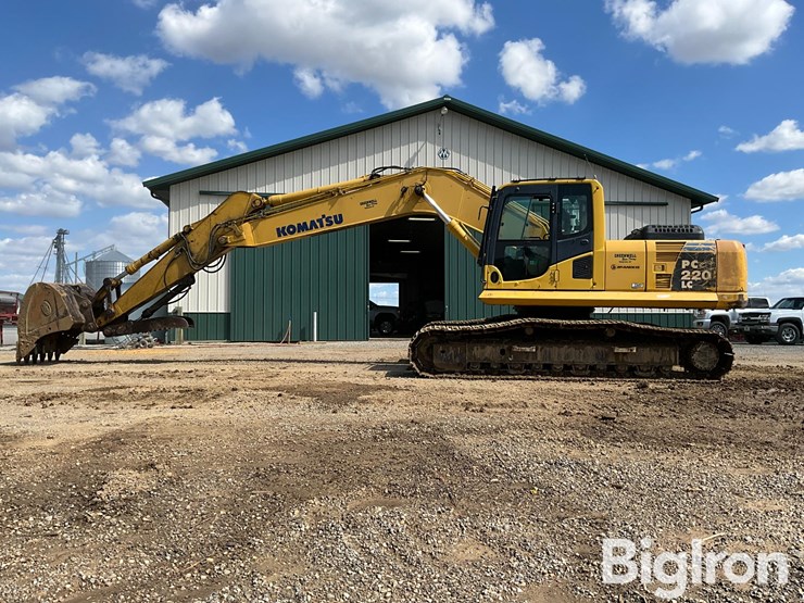 komatsu-220-trackhoe-image-8