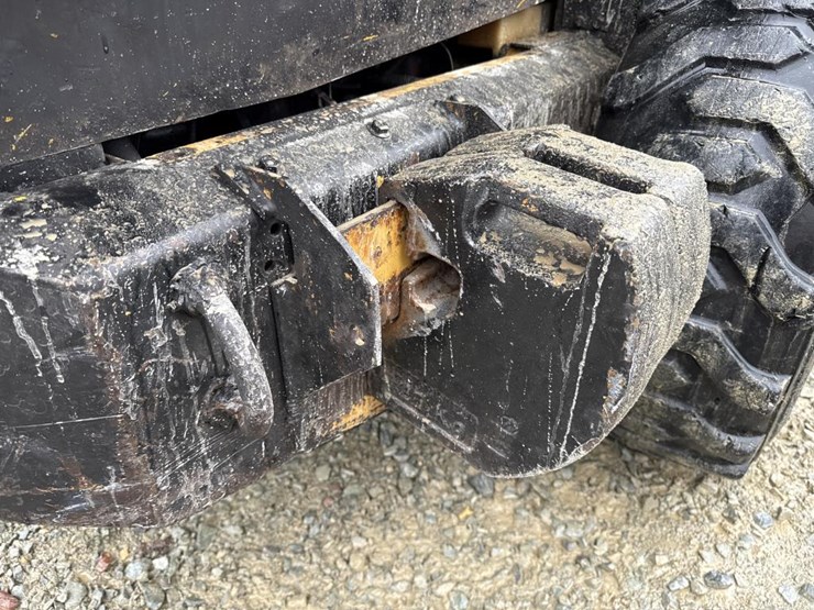 new-holland-lx885-image-42