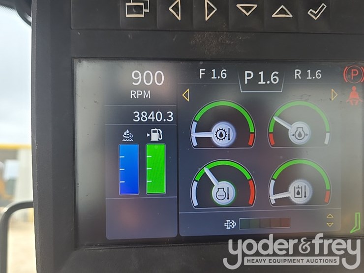 2019-deere-850l-wlt-image-114