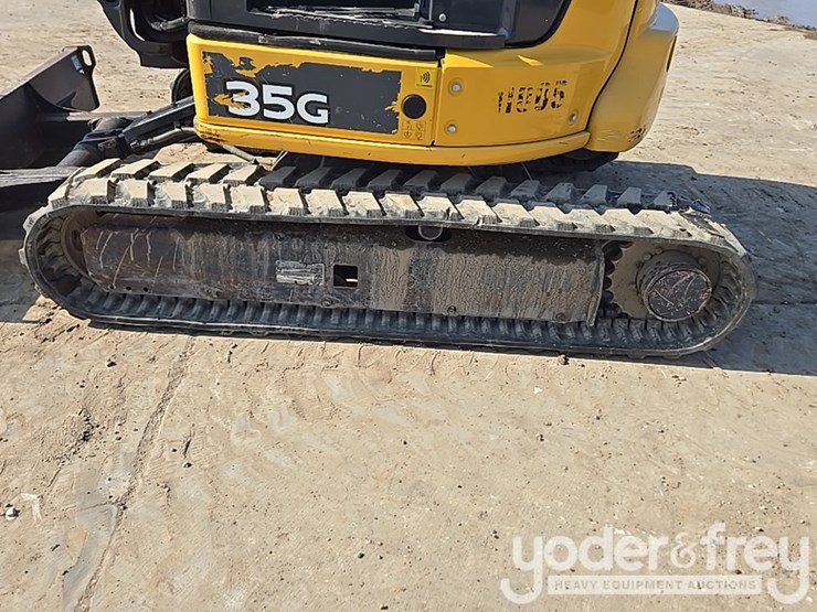 2020-deere-35g-image-19