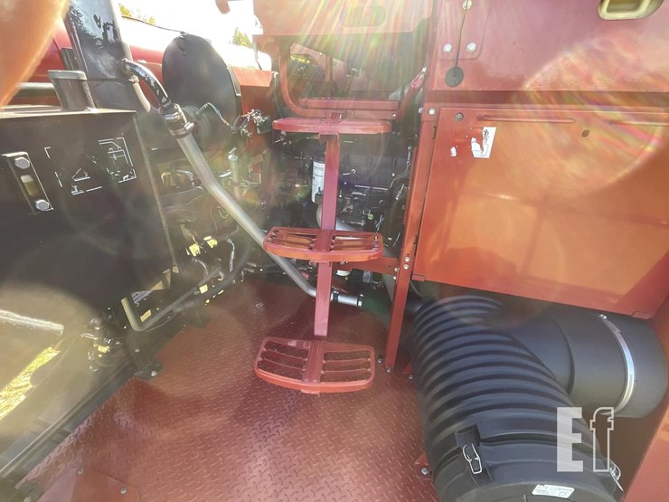 2012-case-ih-7130-image-33