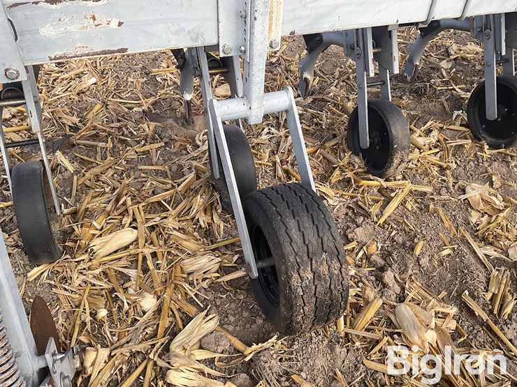 hiniker-cultivator-image-15