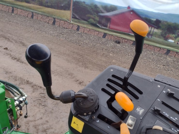 2006-john-deere-6215-image-10