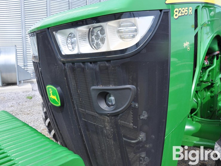 2019-john-deere-8295r-image-12
