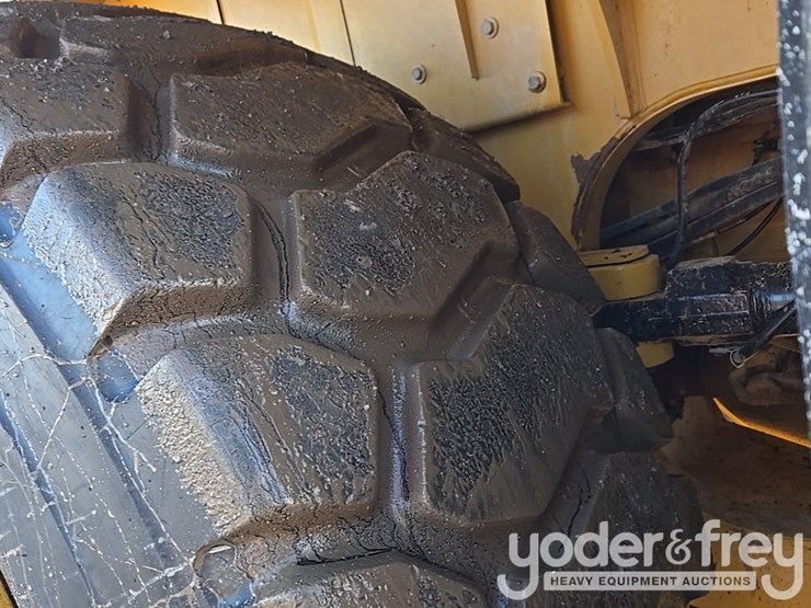 2016-caterpillar-950m-image-24