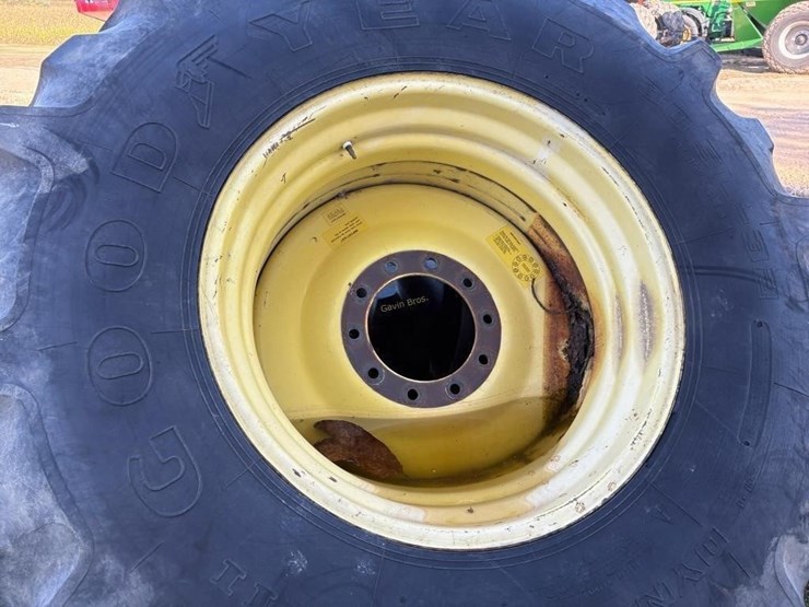 (2)-30.5l---32-tires-w/rims-image-4