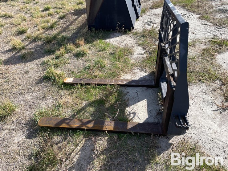 quick-attach-pallet-forks-image-8