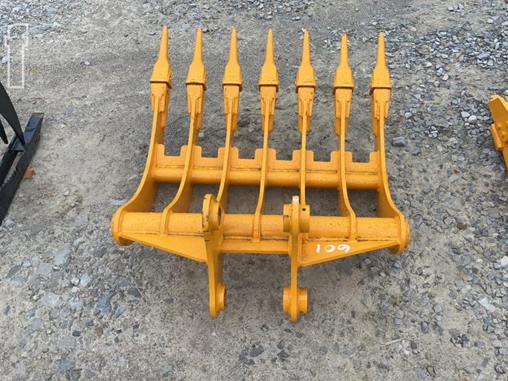 caterpillar-305-image-2