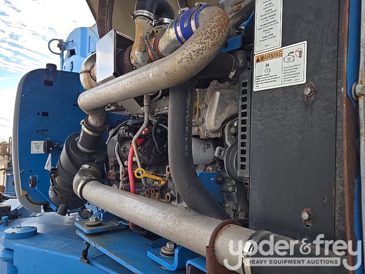 2015-genie-zx-135-image-96