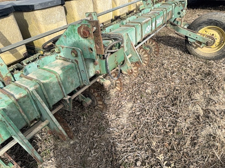 john-deere-7340-image-19