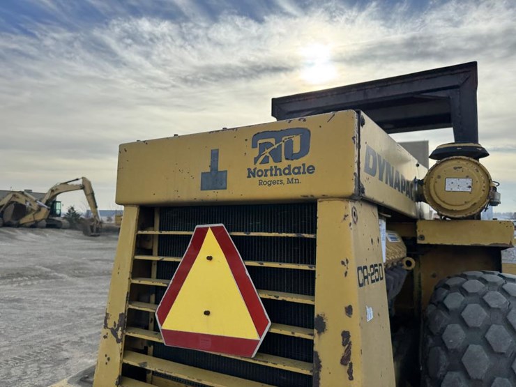 1982-caterpillar-3208-image-26