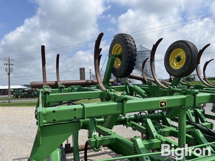 john-deere-1610-image-15