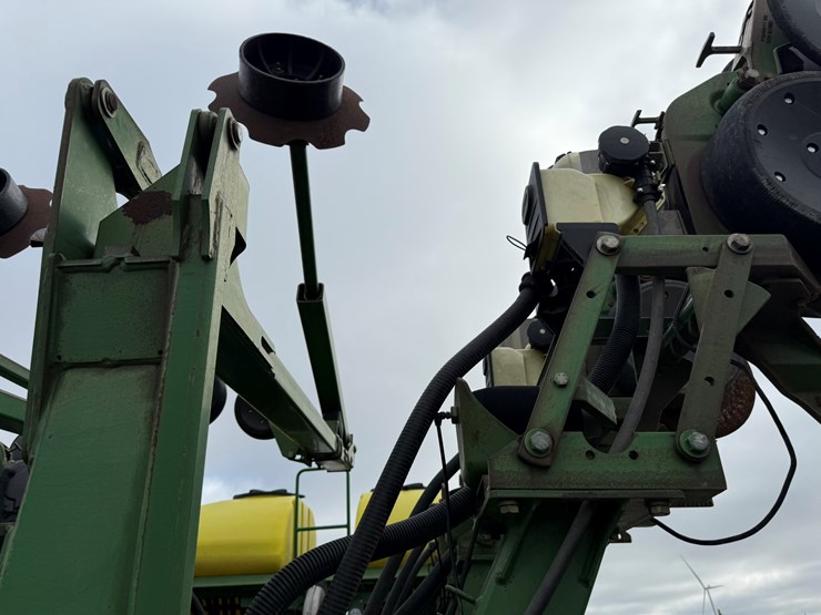 john-deere-1790-image-47