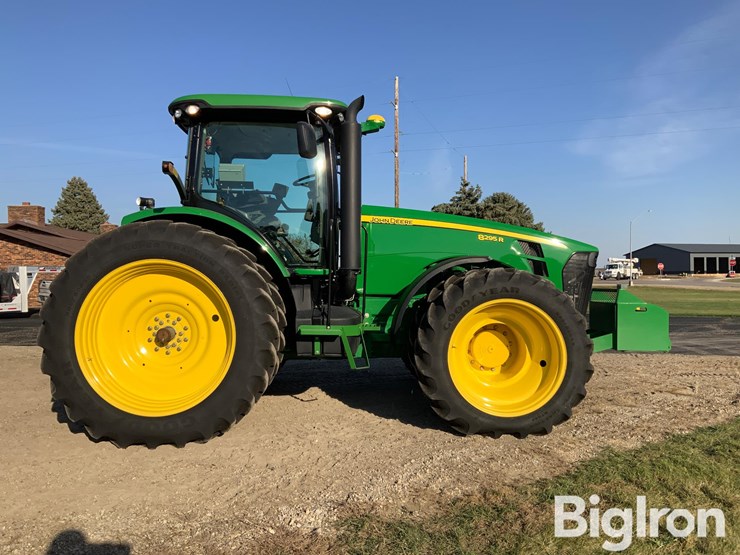 2009-john-deere-8295r-image-4