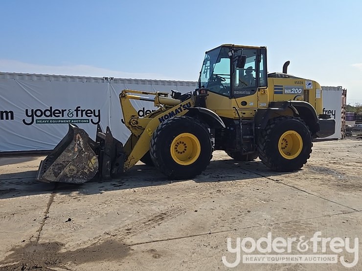 2018-komatsu-wa200-8-image-1