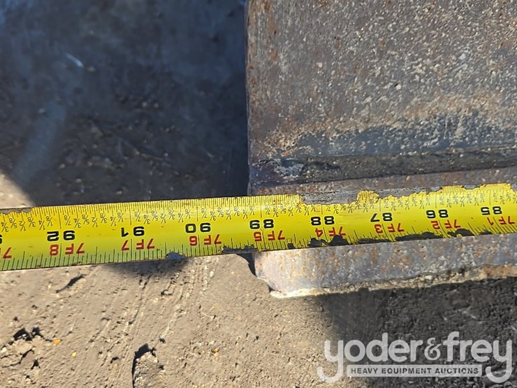 2022-yanmar-vio80-image-18