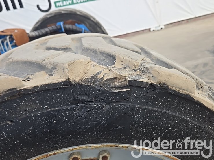 2015-genie-zx-135-image-77